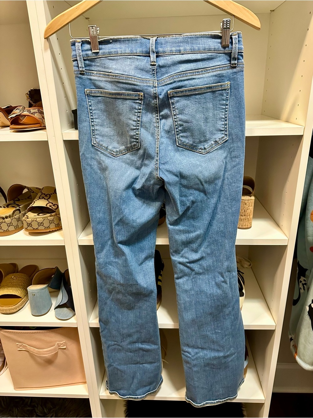 Ann Taylor straight-leg jeans size 4 - Picture 2 of 3
